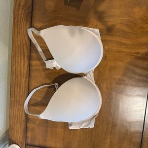 PINK Victoria's Secret Cream Bra